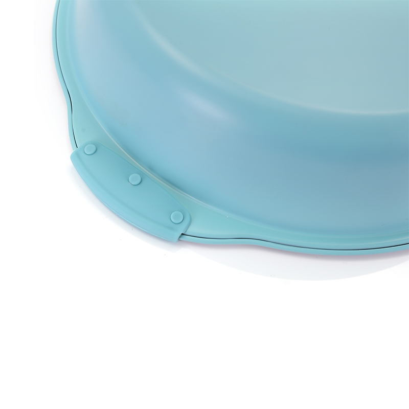 Blue And White Round Cake Pan