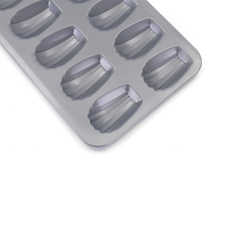 12 Count Madeleine Baking Mold