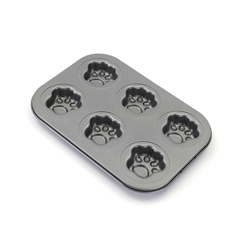 6 Cup Paw Print Muffin Pan