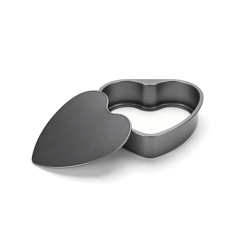 Heart Shaped Cake Pan With Removable Bottom